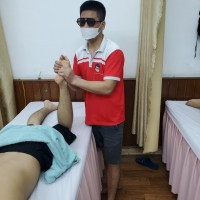 Dịch vụ xoa bóp bấm huyệt chữa đau vai gáy uy tín tại Hà Nội